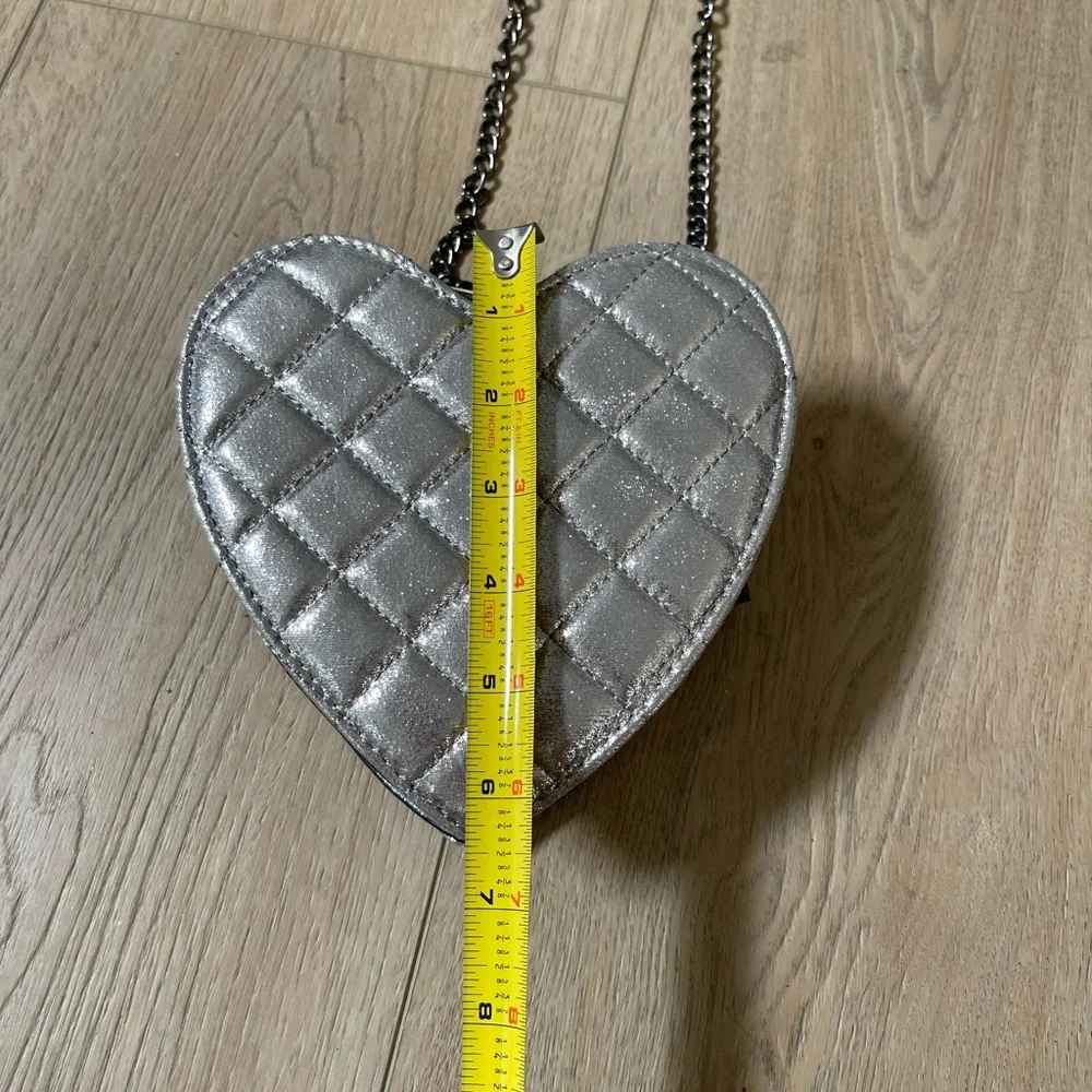 Hannah Banana Girls silver quilted heart purse